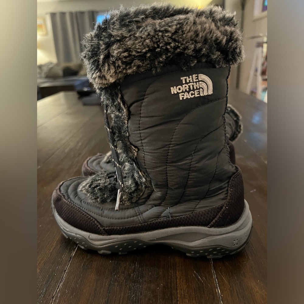 Girls NorthFace boots